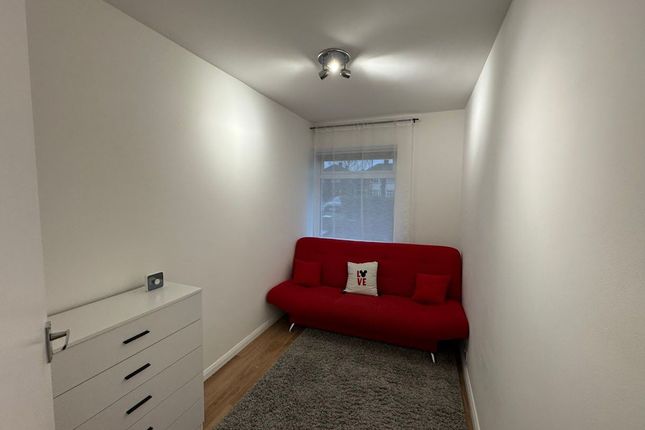 427, Staines Road, Feltham photo 4