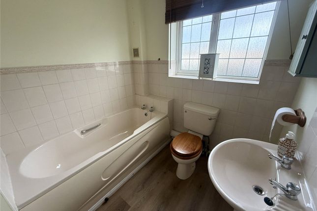 2, Brackendene, Bristol photo 5