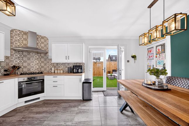 104 Seafield Rows, Bathgate photo 4