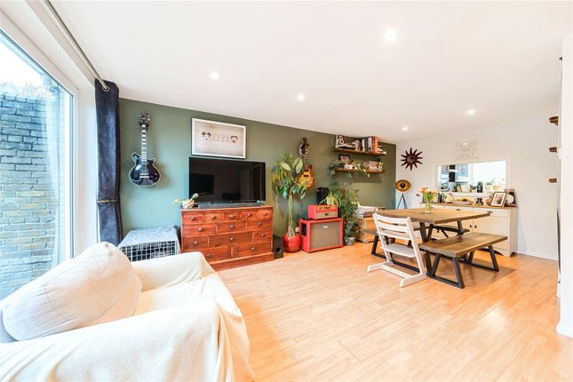 Thumbnail Terraced house for sale in Bradford Close, London