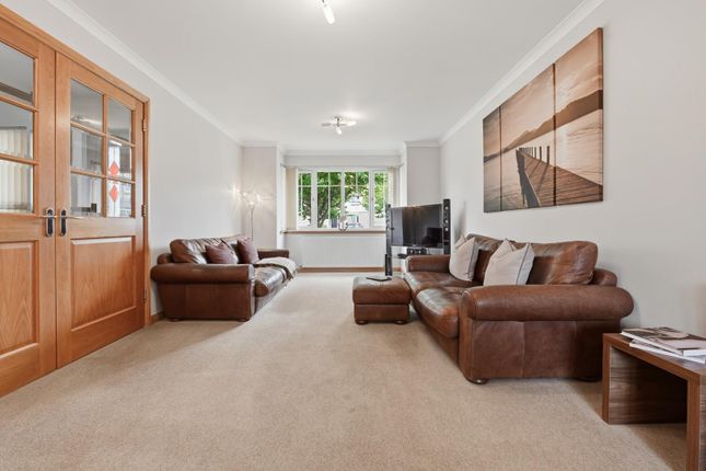 6, Balfour Gardens, Glenrothes photo 4