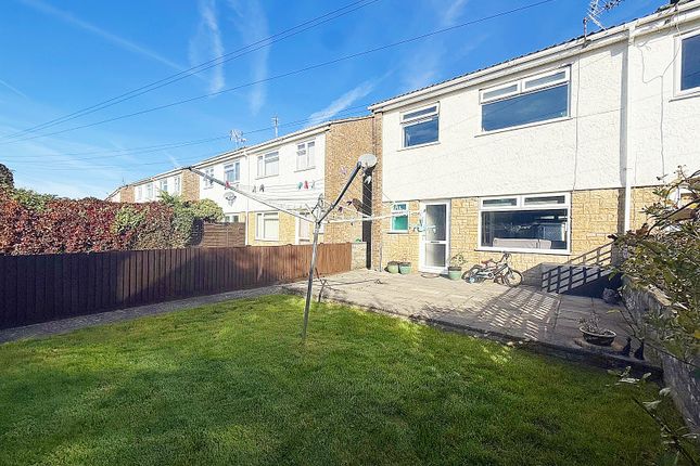 14, Maes Yr Afon, Pontyclun photo 4