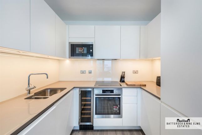 Flat for sale in Hebden Place, London