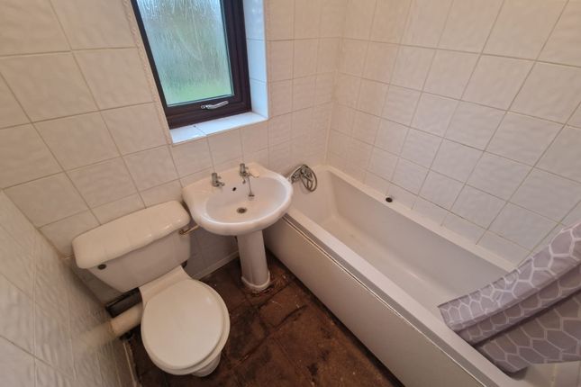 30, Castle Street, Wednesbury photo 4