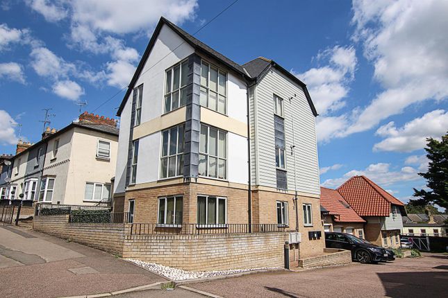 Thumbnail Flat for sale in Mill Hill, Newmarket