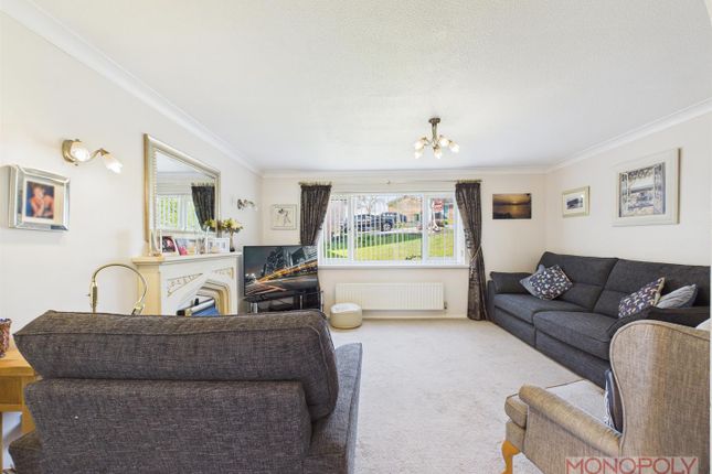 16, Kings Oak Court, Wrexham photo 3