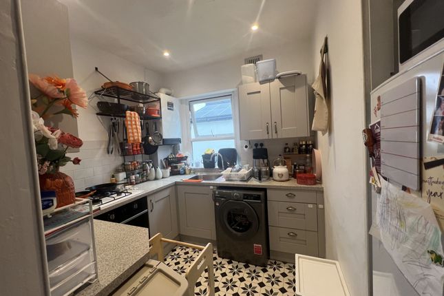 41a Lenham Road, Sutton photo 3