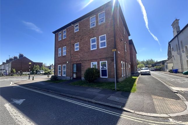 Flat for sale in Avery Court, Aldershot, Hampshire