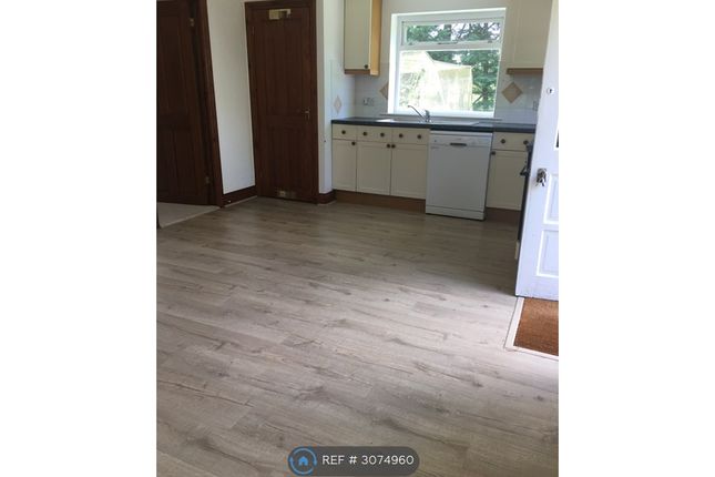Garden Cottage, Eversley, Hook photo 5