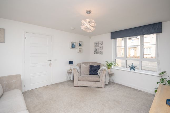 13, Bryony Wynd, Cumbernauld photo 4