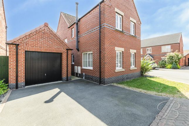 81, Kingfisher Way, Newark photo 2