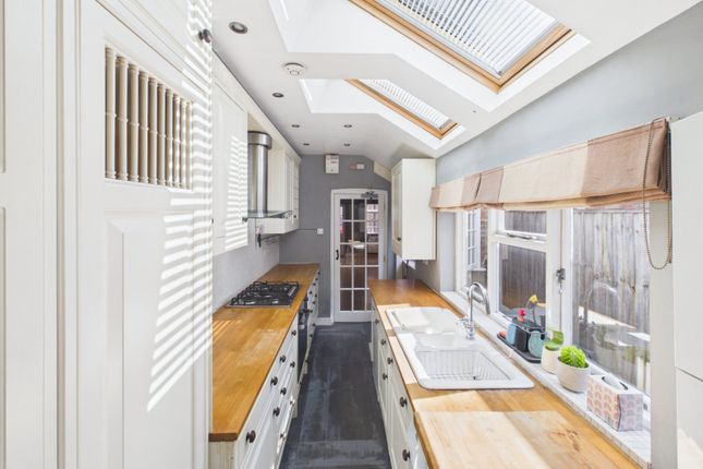 20, Tangier Lane, Eton photo 3