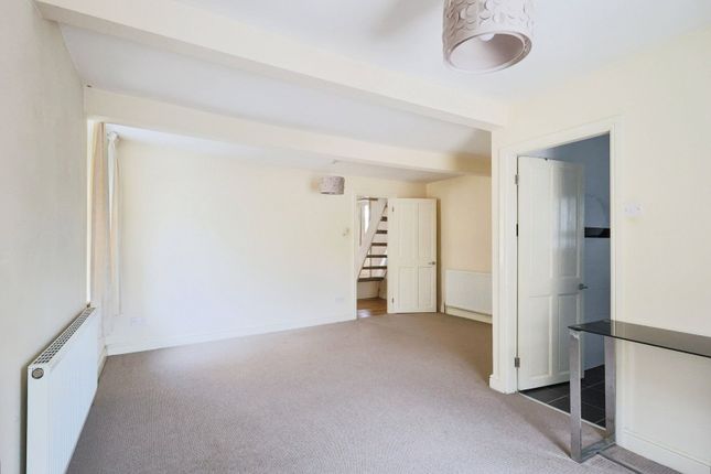 Flat, 74-76,, Micklehurst Road, Ashton-under-Lyne photo 4