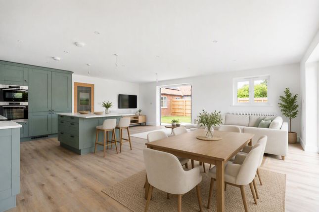 6 Lower Farm Mews, Kings Lynn photo 4