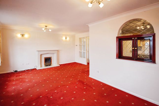 41, Markbrook Drive, Sheffield photo 2