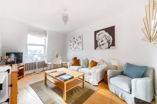 Flat for sale in Westbourne Grove, Bayswater, London