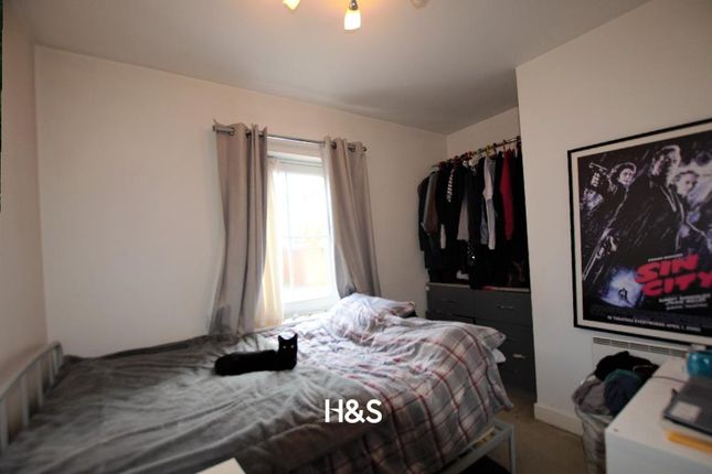 Flat for sale in Dickens Heath Road, Shirley, Solihull