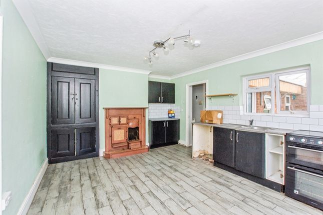 4, Roses Cottages, Broadgate, Spalding photo 2