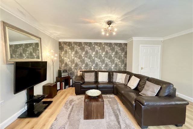 24, Roberts Grove Aston, Sheffield photo 2