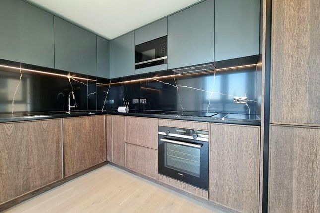 Flat 42, Paragon Square, London photo 4