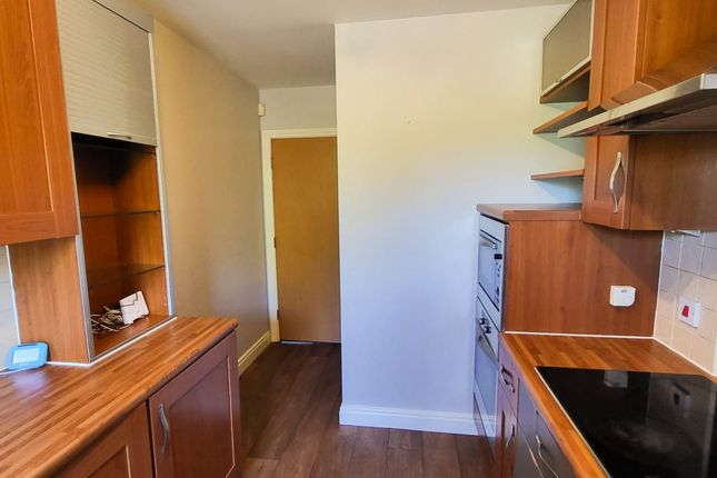 183 Lakeside Boulevard, Doncaster photo 4