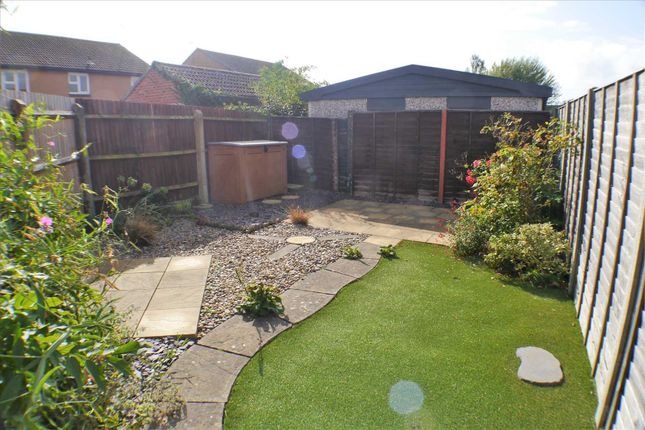 1, Baldwin Close, Middleton-on-Sea photo 3