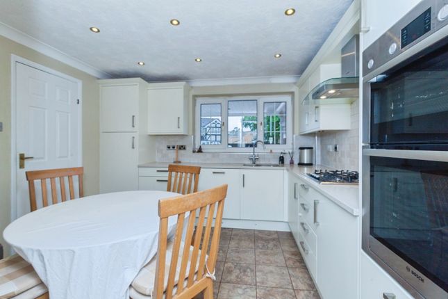 2, Mallard Drive, Leicester photo 3