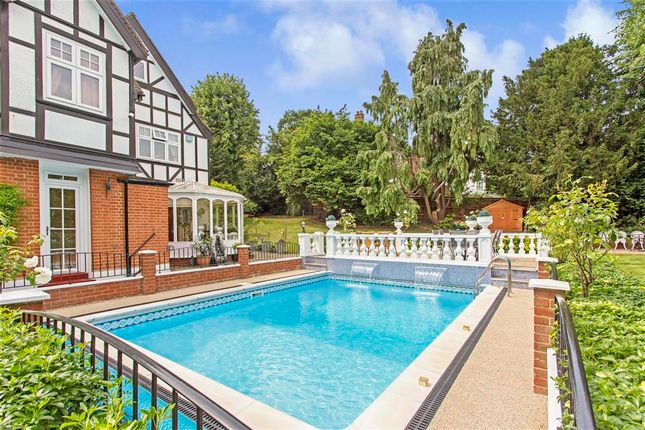 Homes for Sale in Loughton, Essex - Buy Property in Loughton, Essex