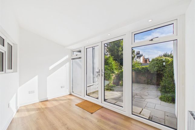 27, Sandford Street, Cheltenham photo 4