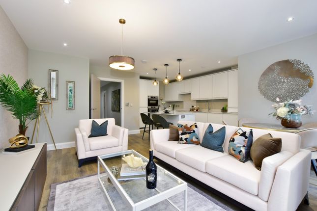 Victoria Close, Rickmansworth, Hertfordshire WD3, 4 bedroom semi ...