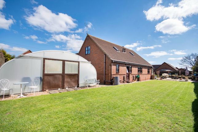 Property for sale in Slay Pit Close, Hatfield Woodhouse, Doncaster