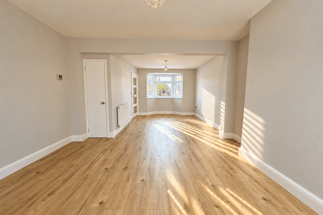 17, Bouverie Road, Chelmsford photo 2