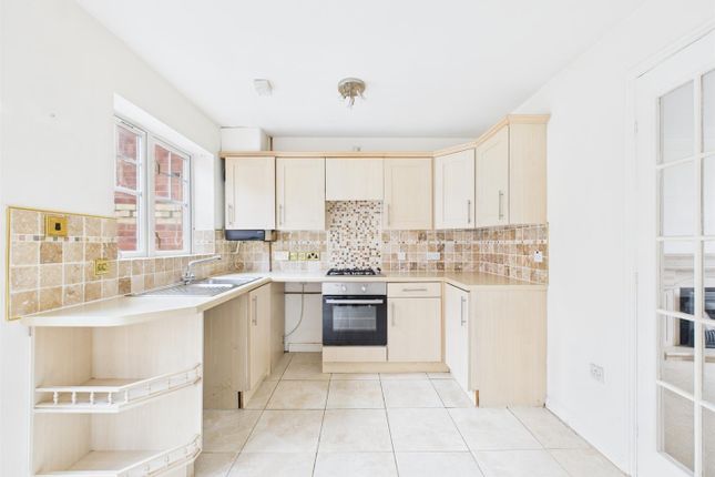 39, Tre Newydd, Kenfig Hill photo 3