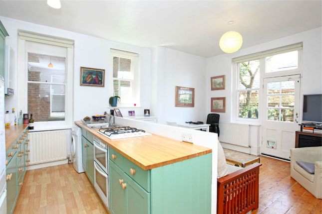 Flat to rent in Digby Mansions, Hammersmith Bridge Road, Hammersmith Riverside, Hammersmith