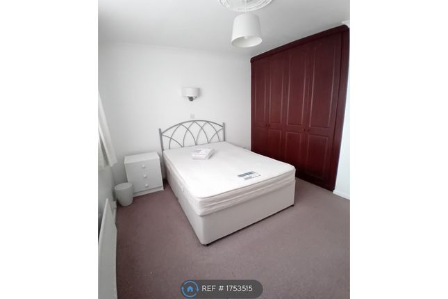 Room to rent in Christopher Walk, Lichfield