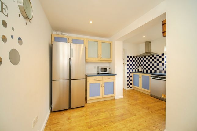 13, Bicknell Road, Camberley photo 3