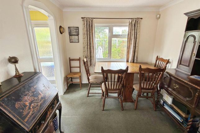 6 Orchard Garden, The Beeches Holiday Park, Victoria Road, Lowestoft photo 4