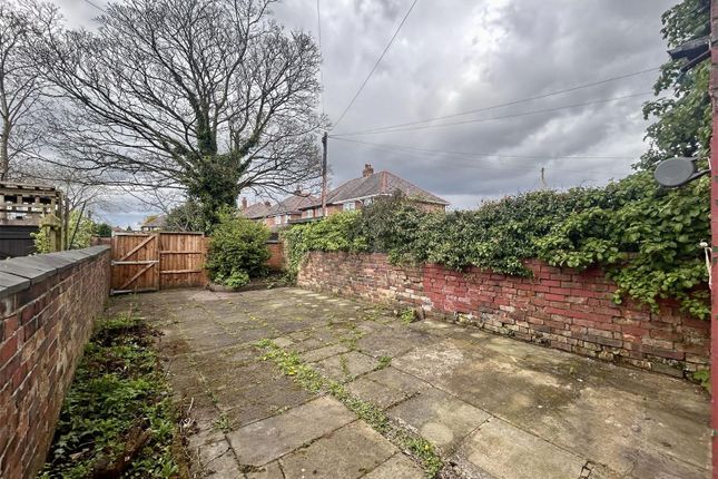 Terraced house to rent in Ellesmere Road, Wigan