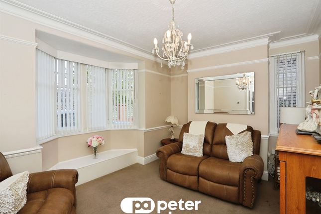 36, Upper Wood Street, Bargoed photo 3