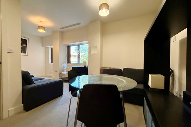 Flat 10, Charter House, 426 Avebury Boulevard, Milton Keynes photo 4