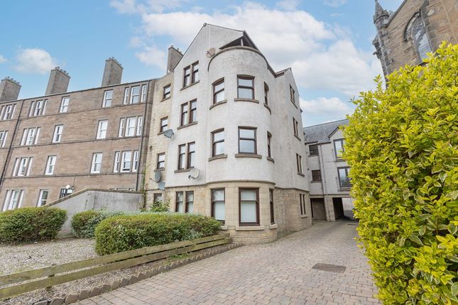 Thumbnail Flat for sale in Flat 1 Or G/0 3 Roseangle, Dundee