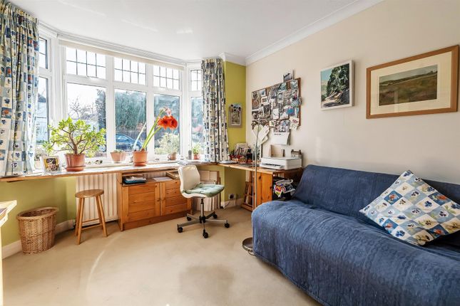 256, Lower Road, Great Bookham photo 3
