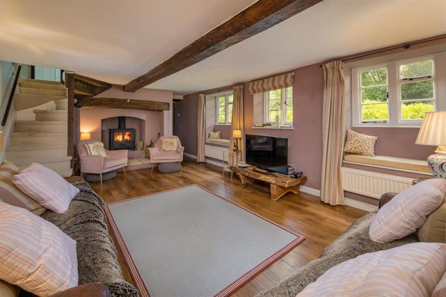 Norton Thatch, Halletts Shute, Yarmouth photo 4