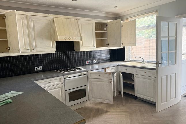 47 Holborough Road, Snodland photo 4