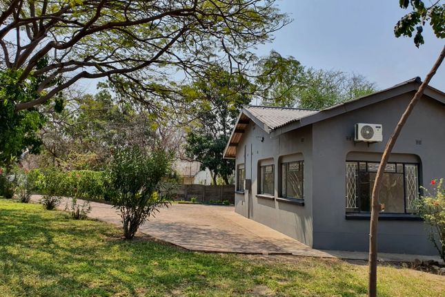 Bungalow for sale in Hwange, Mopane Close, Boabab Hill, Zimbabwe