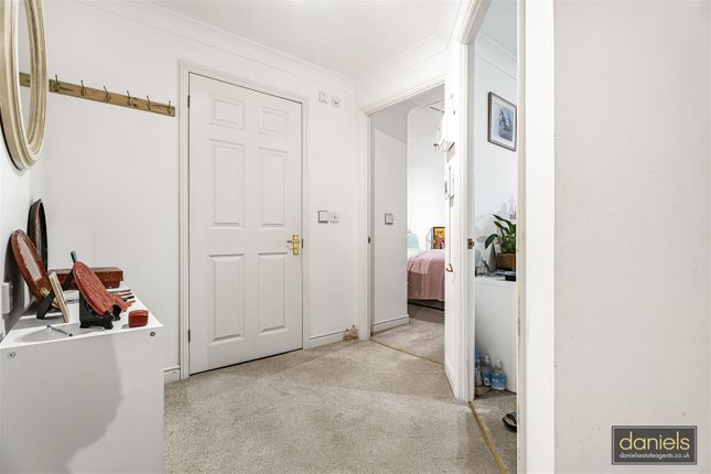 28 Bishops Court, Watford Road, Wembley photo 4