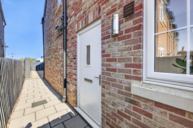 Holly House, Gull Road, Guyhirn photo 4