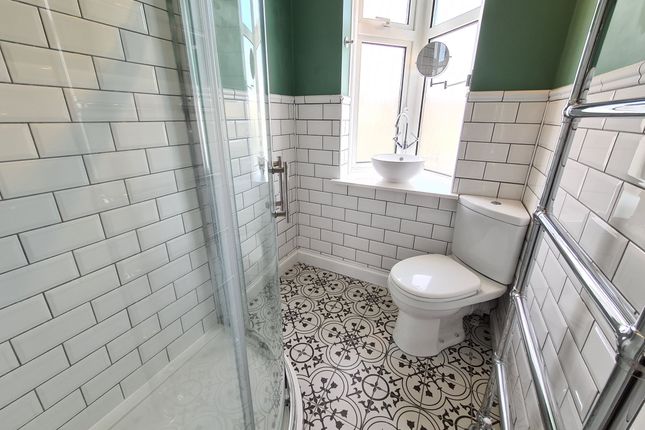 72 Northview Drive, Westcliff-on-Sea photo 5