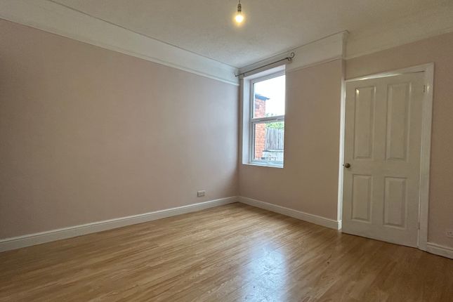 Victoria Avenue, Willerby photo 3