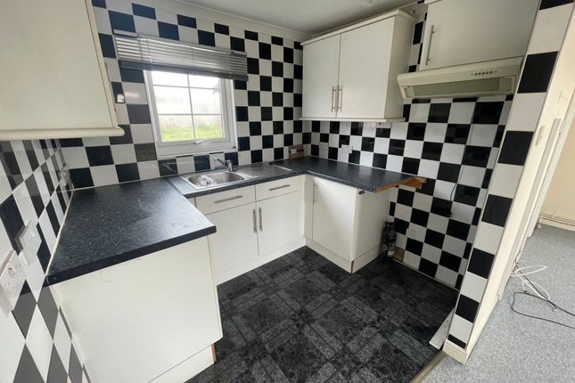 Mobile/park home for sale in Marine Parade, Sheerness